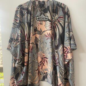 NWT Angie Open Front Tunic‎ Kimono in Floral Pink and Blue, Medium.